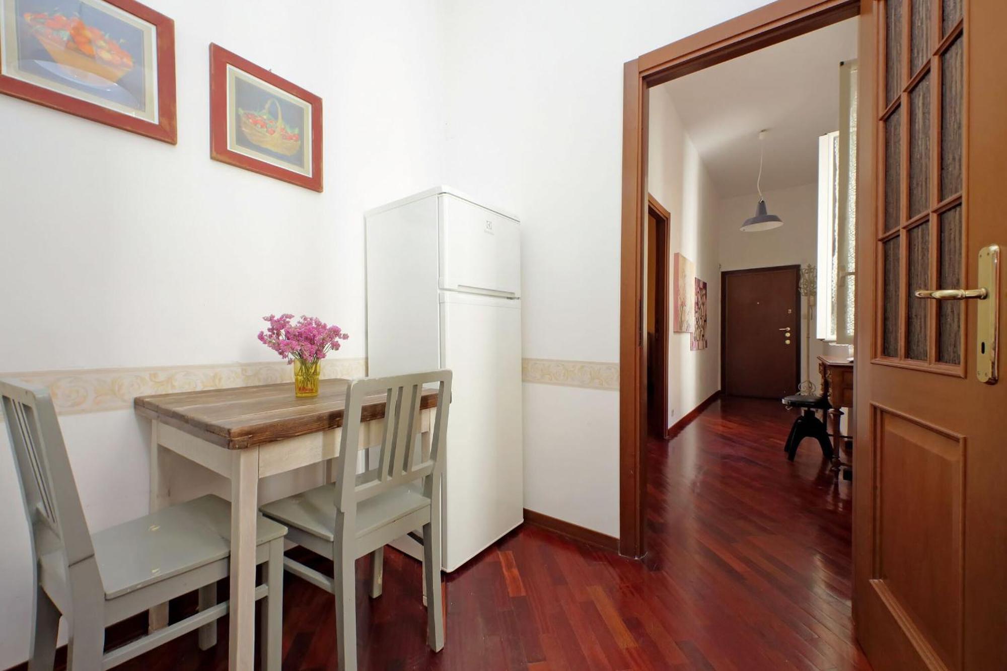 1 Bd With Balcony San Giovanni By Halldis Rom Exterior foto